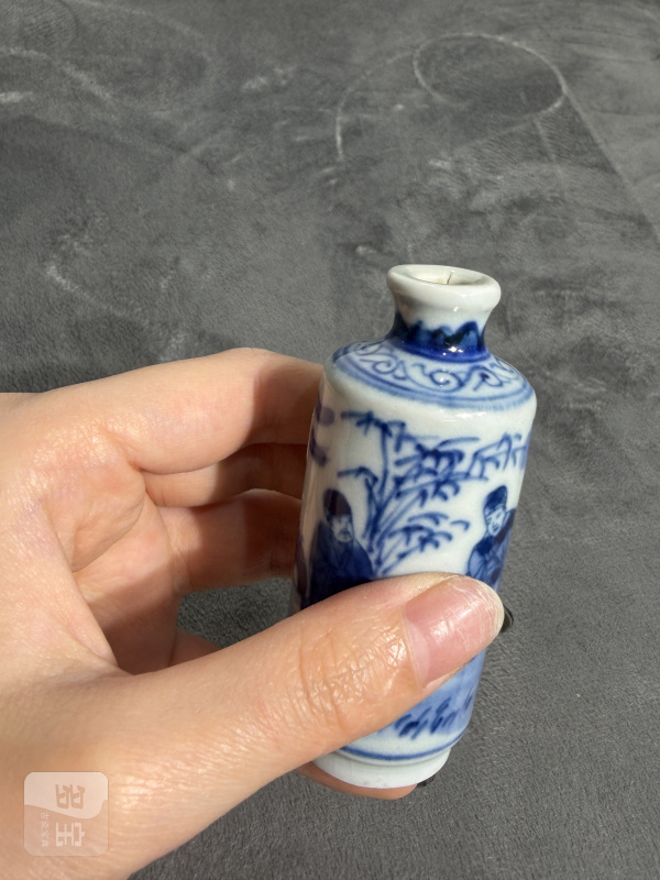 清中期青花竹林对弈图鼻烟壶 - 图9